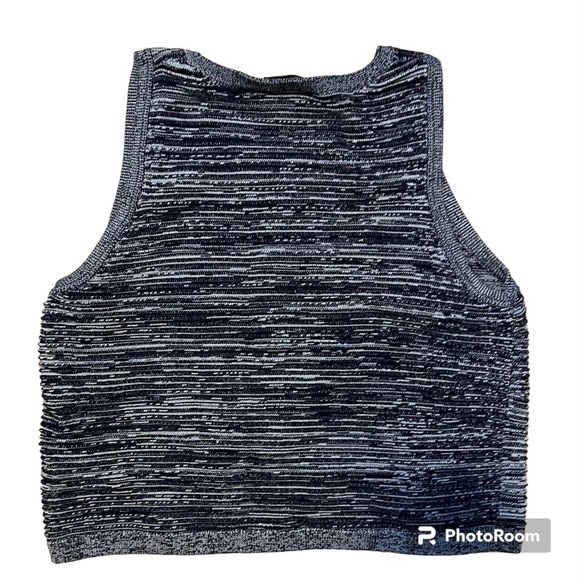 ♥️Crop Sweater Vest - Picture 2 of 3